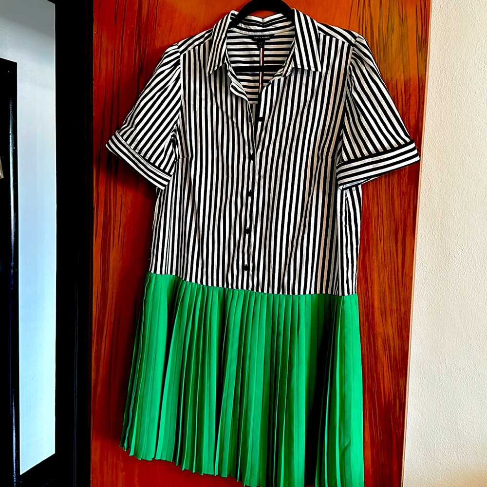Tommy Hilfiger dress size L worn once.